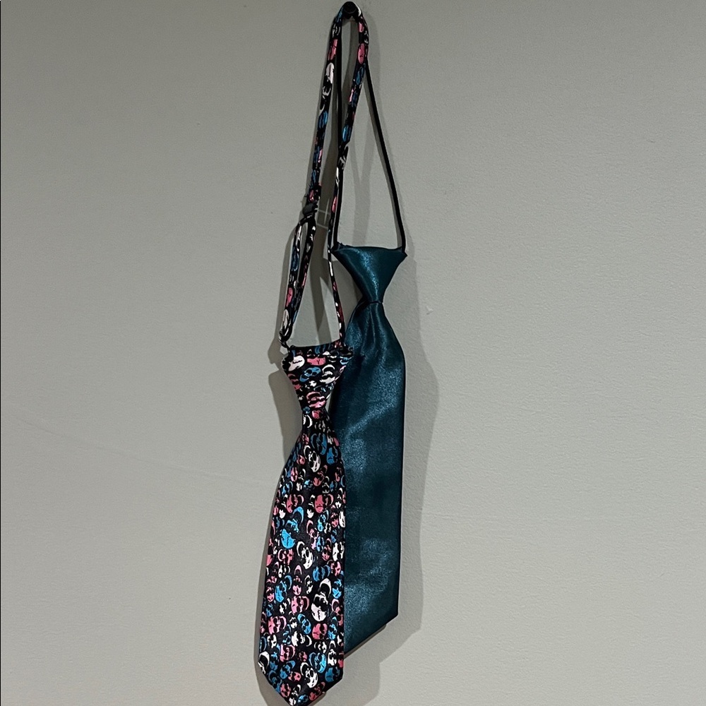 6/$20  Teal and Multicolor Dogs ties Bag NWOT
